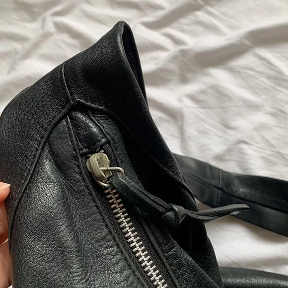 Witchery black leather hobo bag - Picture 2 of 8